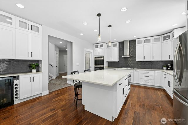 2415 44th Avenue NW, Olympia, WA 98502