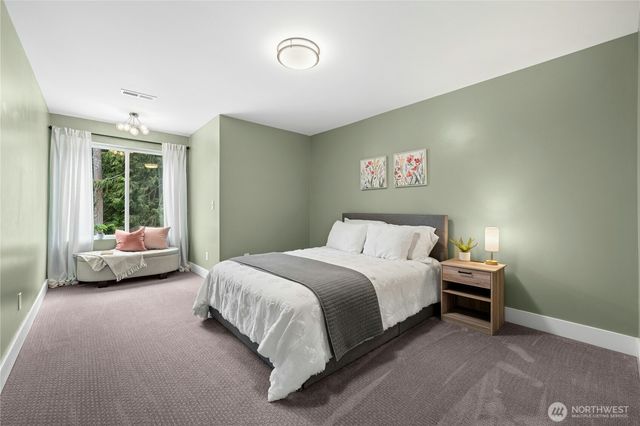 2415 44th Avenue NW, Olympia, WA 98502