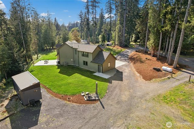 2415 44th Avenue NW, Olympia, WA 98502