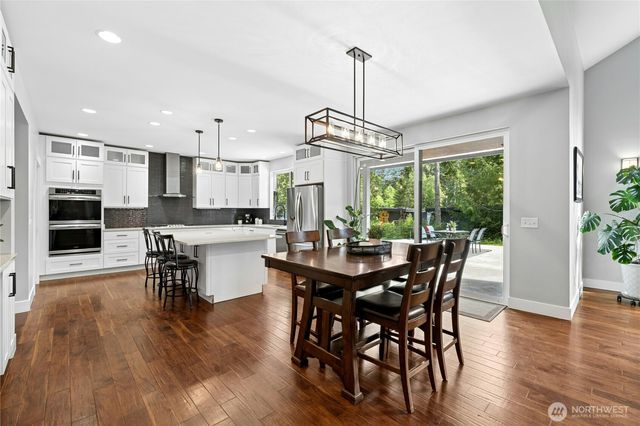 2415 44th Avenue NW, Olympia, WA 98502