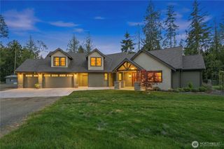 2415 44th Avenue NW, Olympia, WA 98502