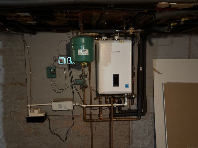 36 Orange Street, Meriden, CT 06451