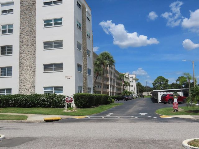 5603 80TH STREET N 207, St Petersburg, FL 33709