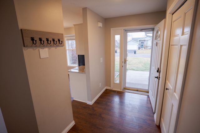 7111 148th Avenue NW, Anoka, MN 55303