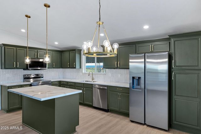 4556 N IRONWOOD Drive N, Apache Junction, AZ 85120