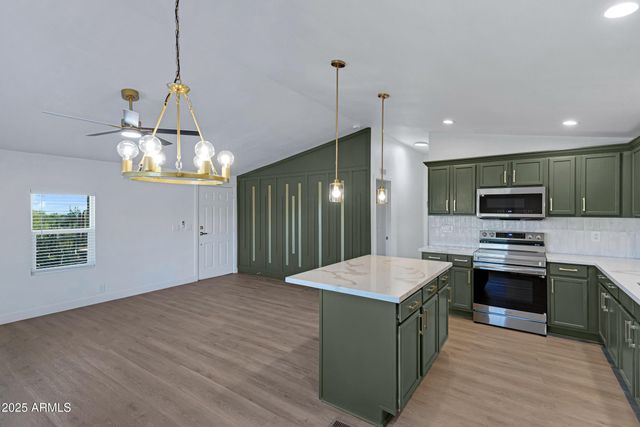 4556 N IRONWOOD Drive N, Apache Junction, AZ 85120