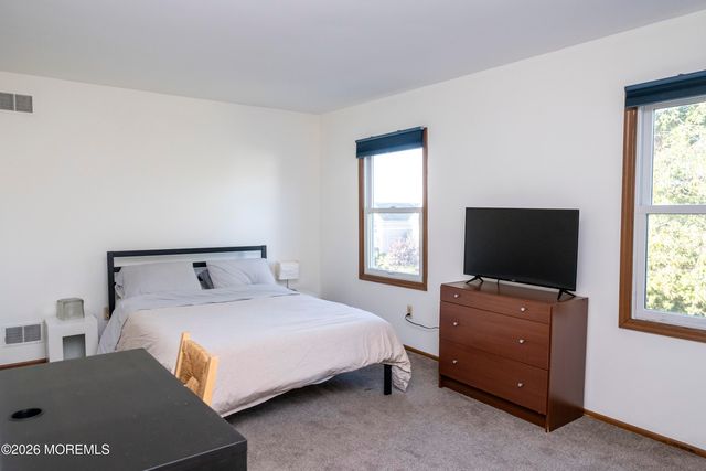 28 Florence Avenue, Leonardo, NJ 07737