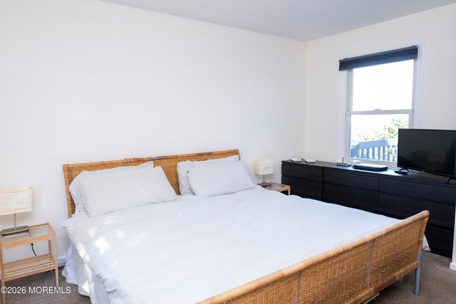 28 Florence Avenue, Leonardo, NJ 07737