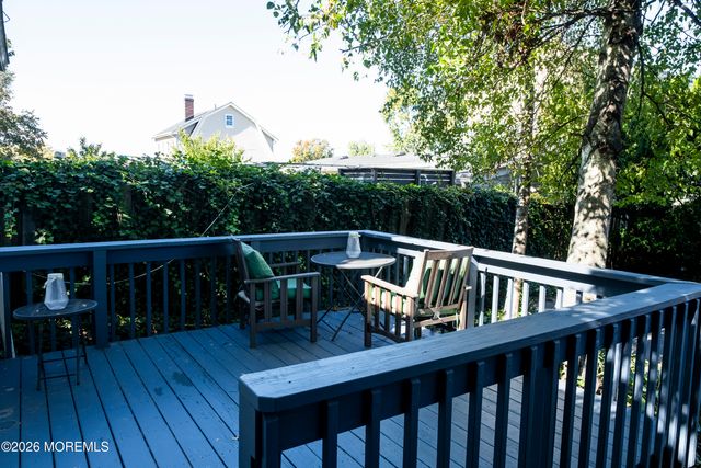 28 Florence Avenue, Leonardo, NJ 07737