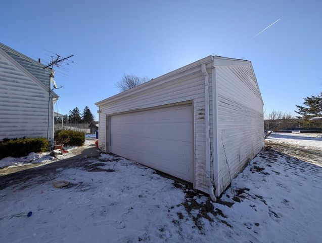 809 Fredonia AVENUE, Fredonia, WI 53021