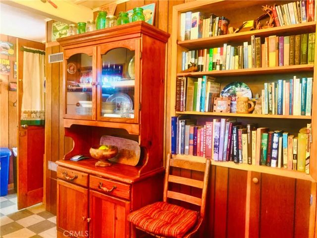 33140 Juniper Lane, Green Valley Lake, CA 92341