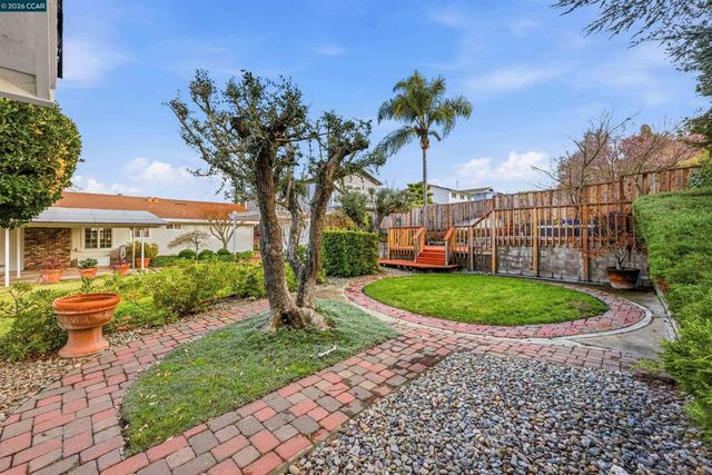 389 389 Mavis Dr, Pleasanton, CA 94566