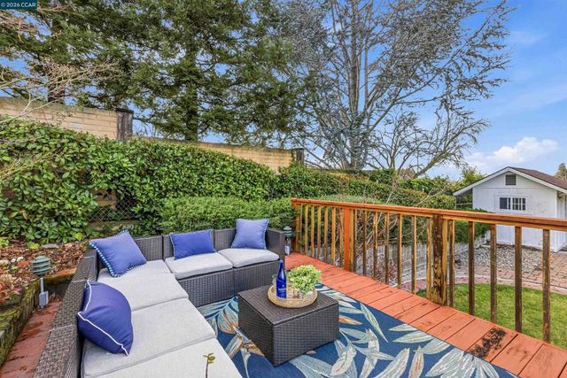 389 389 Mavis Dr, Pleasanton, CA 94566