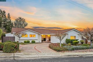 389 389 Mavis Dr, Pleasanton, CA 94566