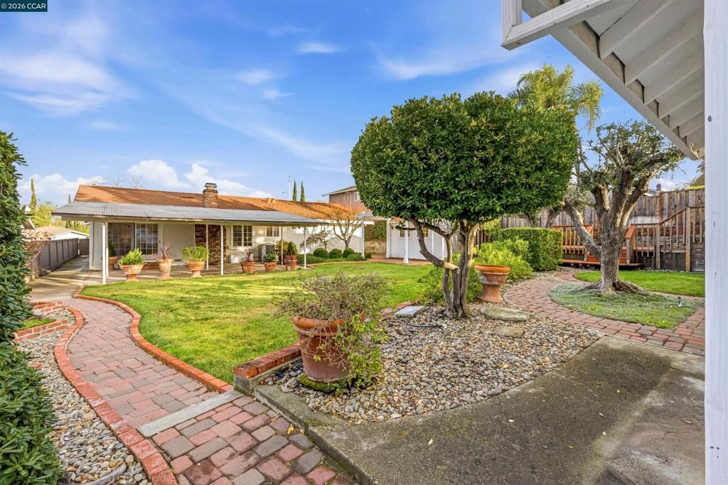 Image 26 of property listing at 389 389 Mavis Dr, Pleasanton, CA 94566
