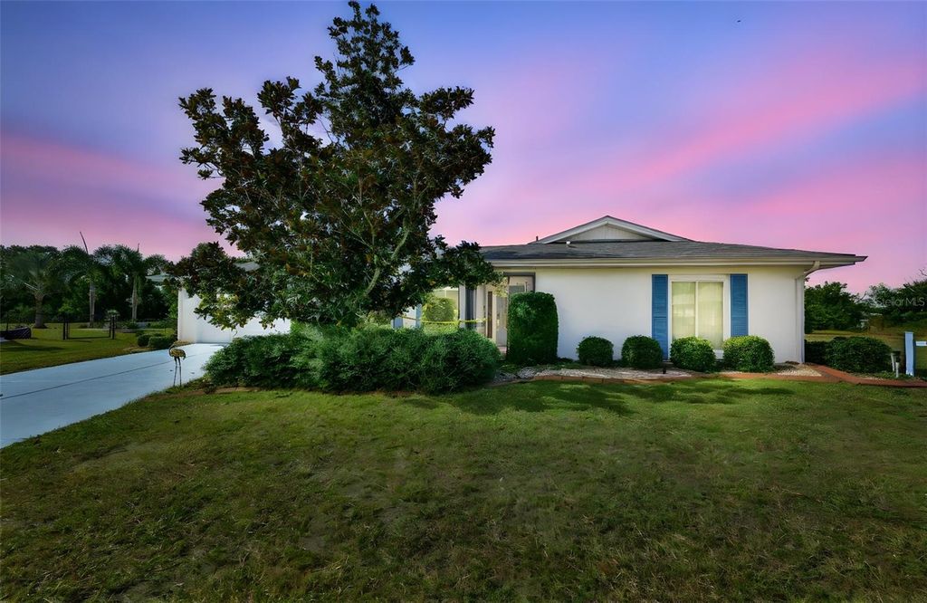 1807 PINEAPPLE PALM COURT, Sun City Center, FL 33573