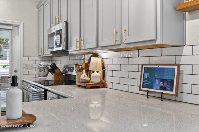 2273 FAIRWAY VILLAS Drive, Jacksonville, FL 32233