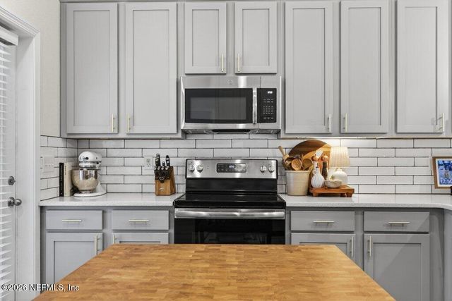 2273 FAIRWAY VILLAS Drive, Jacksonville, FL 32233