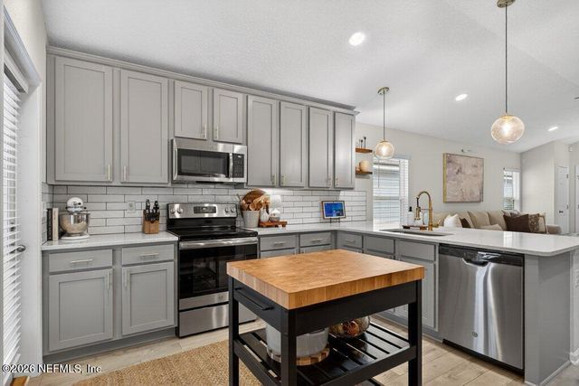 2273 FAIRWAY VILLAS Drive, Jacksonville, FL 32233