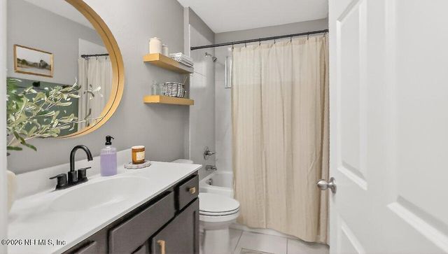 2273 FAIRWAY VILLAS Drive, Jacksonville, FL 32233