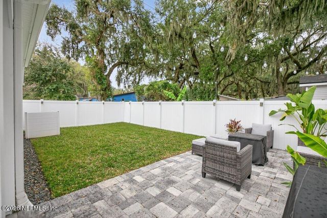 2273 FAIRWAY VILLAS Drive, Jacksonville, FL 32233