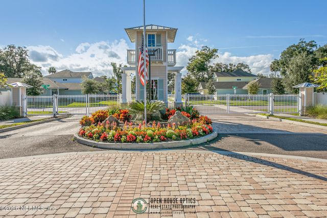 2273 FAIRWAY VILLAS Drive, Jacksonville, FL 32233