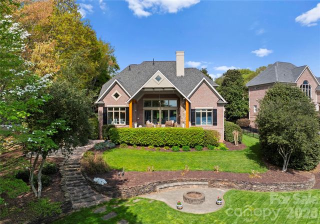 4628 Sierra View Drive, Denver, NC 28037