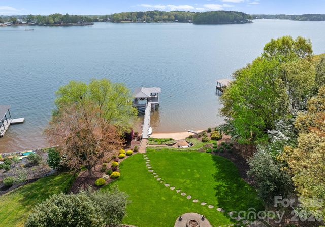 4628 Sierra View Drive, Denver, NC 28037