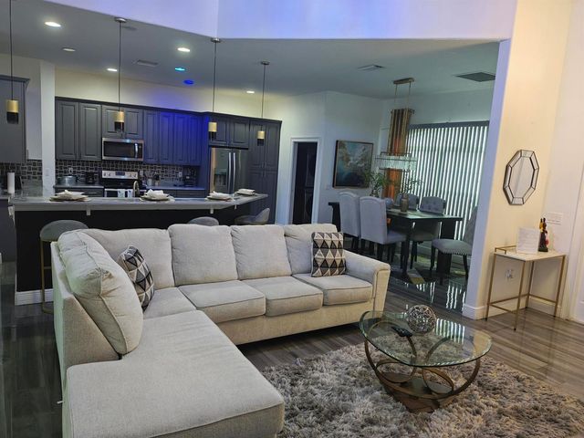 376 SW Tulip Boulevard, Port St. Lucie, FL 34953