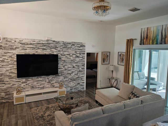376 SW Tulip Boulevard, Port St. Lucie, FL 34953