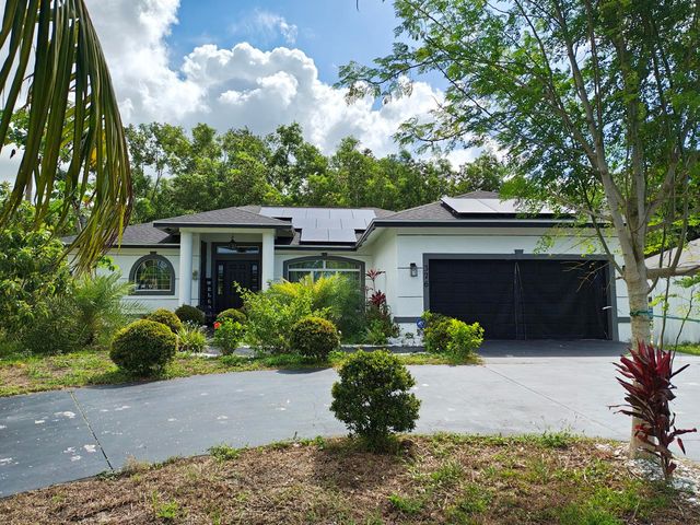 376 SW Tulip Boulevard, Port St. Lucie, FL 34953