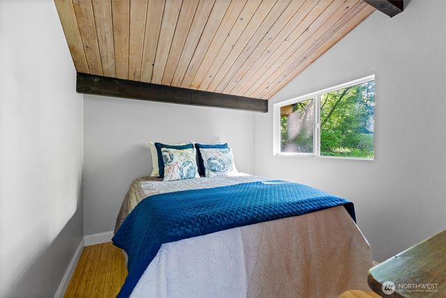 48 Eliza Island, Bellingham, WA 98226