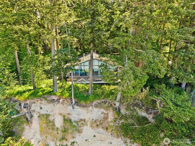 48 Eliza Island, Bellingham, WA 98226