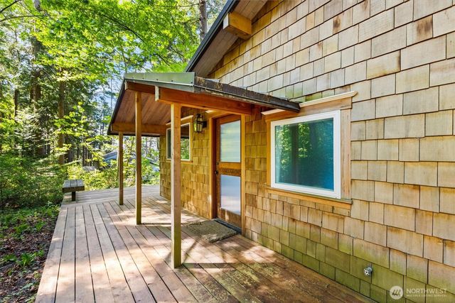 48 Eliza Island, Bellingham, WA 98226