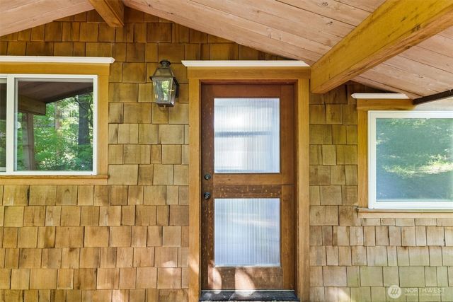 48 Eliza Island, Bellingham, WA 98226