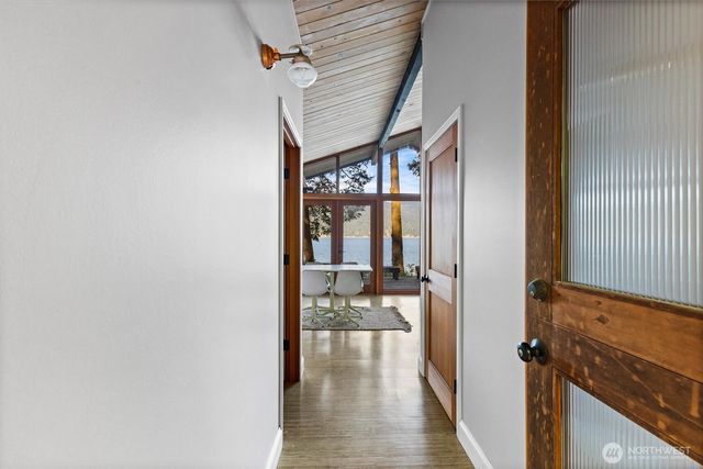 48 Eliza Island, Bellingham, WA 98226