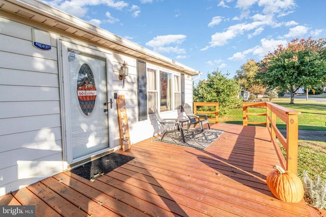 33 MOUNT AIRY RD, New Providence, PA 17560