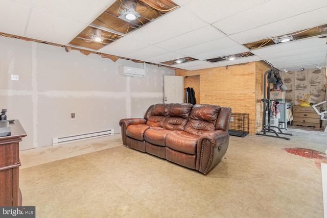 33 MOUNT AIRY RD, New Providence, PA 17560