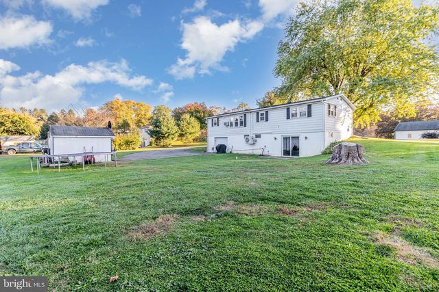 33 MOUNT AIRY RD, New Providence, PA 17560