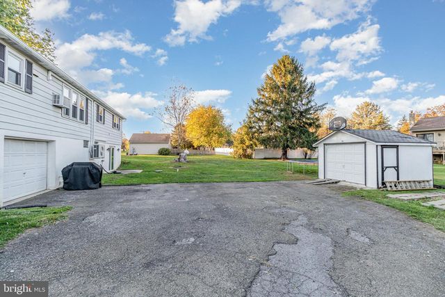 33 MOUNT AIRY RD, New Providence, PA 17560