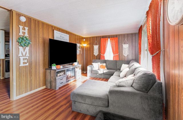 33 MOUNT AIRY RD, New Providence, PA 17560