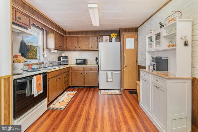 33 MOUNT AIRY RD, New Providence, PA 17560