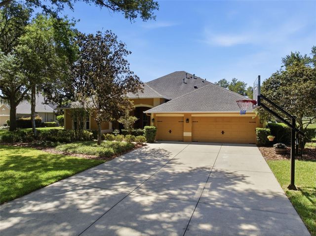 805 HICKORY FORK DRIVE, Seffner, FL 33584