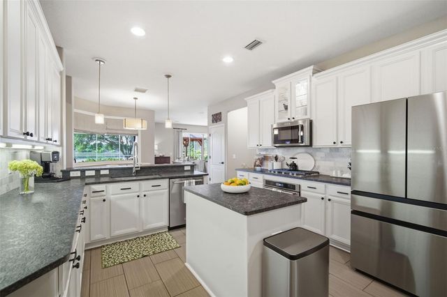805 HICKORY FORK DRIVE, Seffner, FL 33584