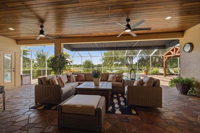 805 HICKORY FORK DRIVE, Seffner, FL 33584