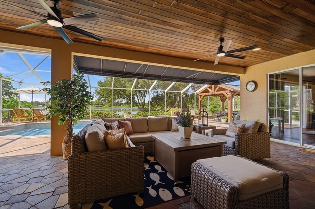 805 HICKORY FORK DRIVE, Seffner, FL 33584
