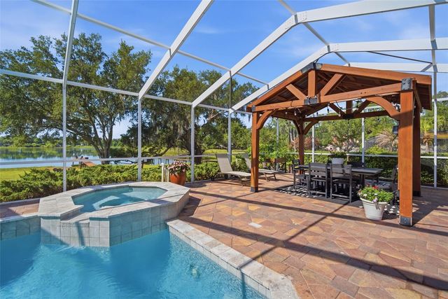 805 HICKORY FORK DRIVE, Seffner, FL 33584