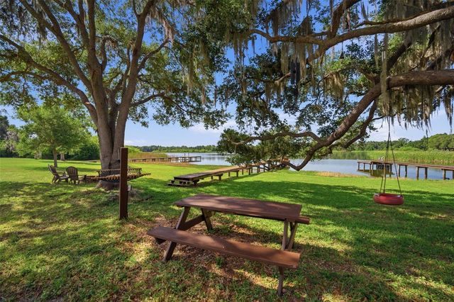805 HICKORY FORK DRIVE, Seffner, FL 33584