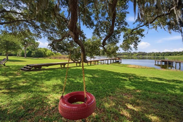 805 HICKORY FORK DRIVE, Seffner, FL 33584