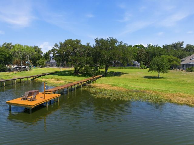 805 HICKORY FORK DRIVE, Seffner, FL 33584